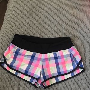 lululemon athletic speed shorts - size 6